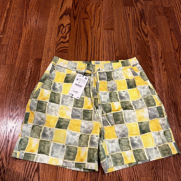 Zara Other - NWT men’s Zara green and yellow swim trunks Size Medium